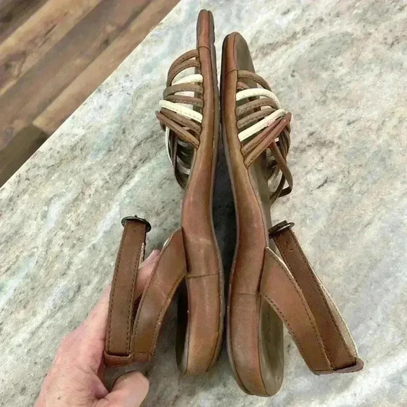 KEEN Tan/Brown Adjustable Stap Outdoor/Comfort Emerald City Sandal II. Size 9 - Picture 7 of 12